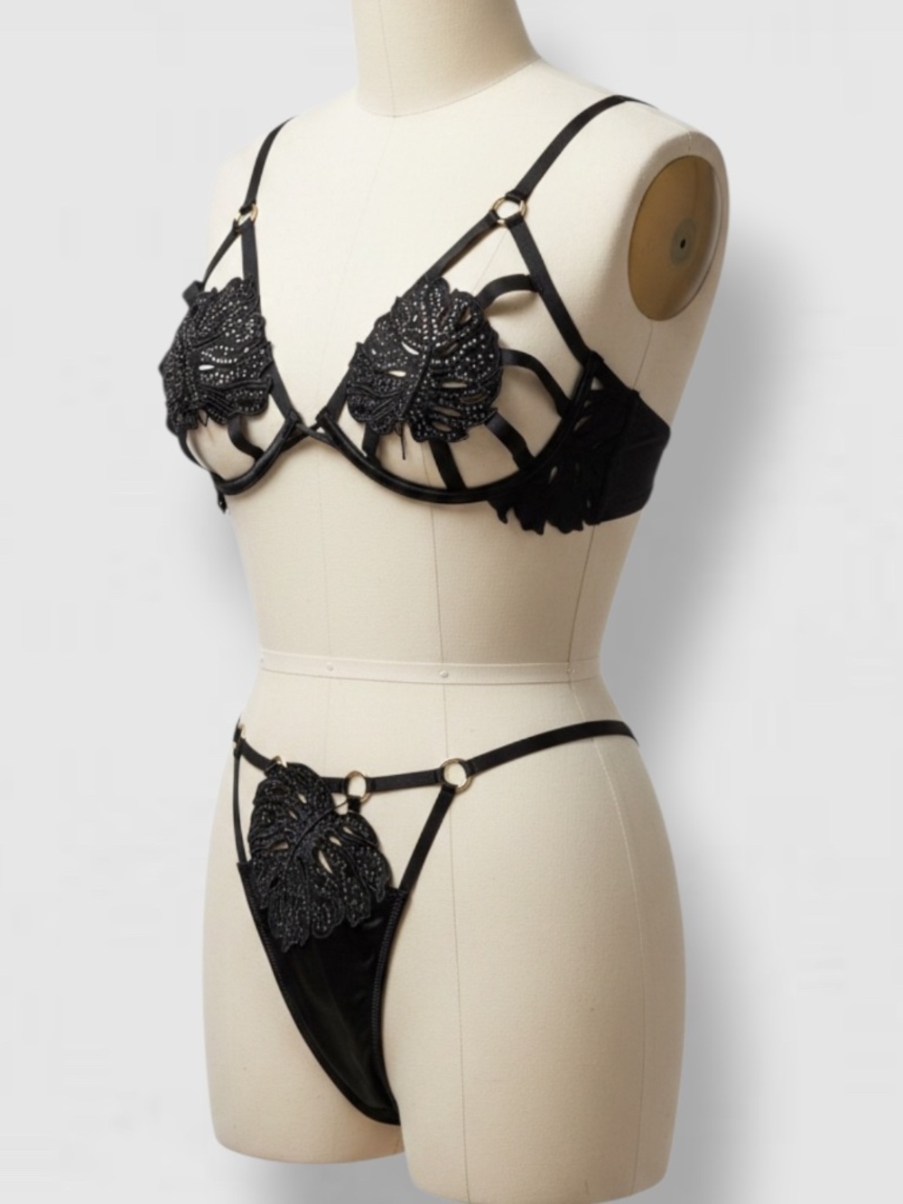 Victoria’s Secret 2pk Demi Bra 36D V-string M New